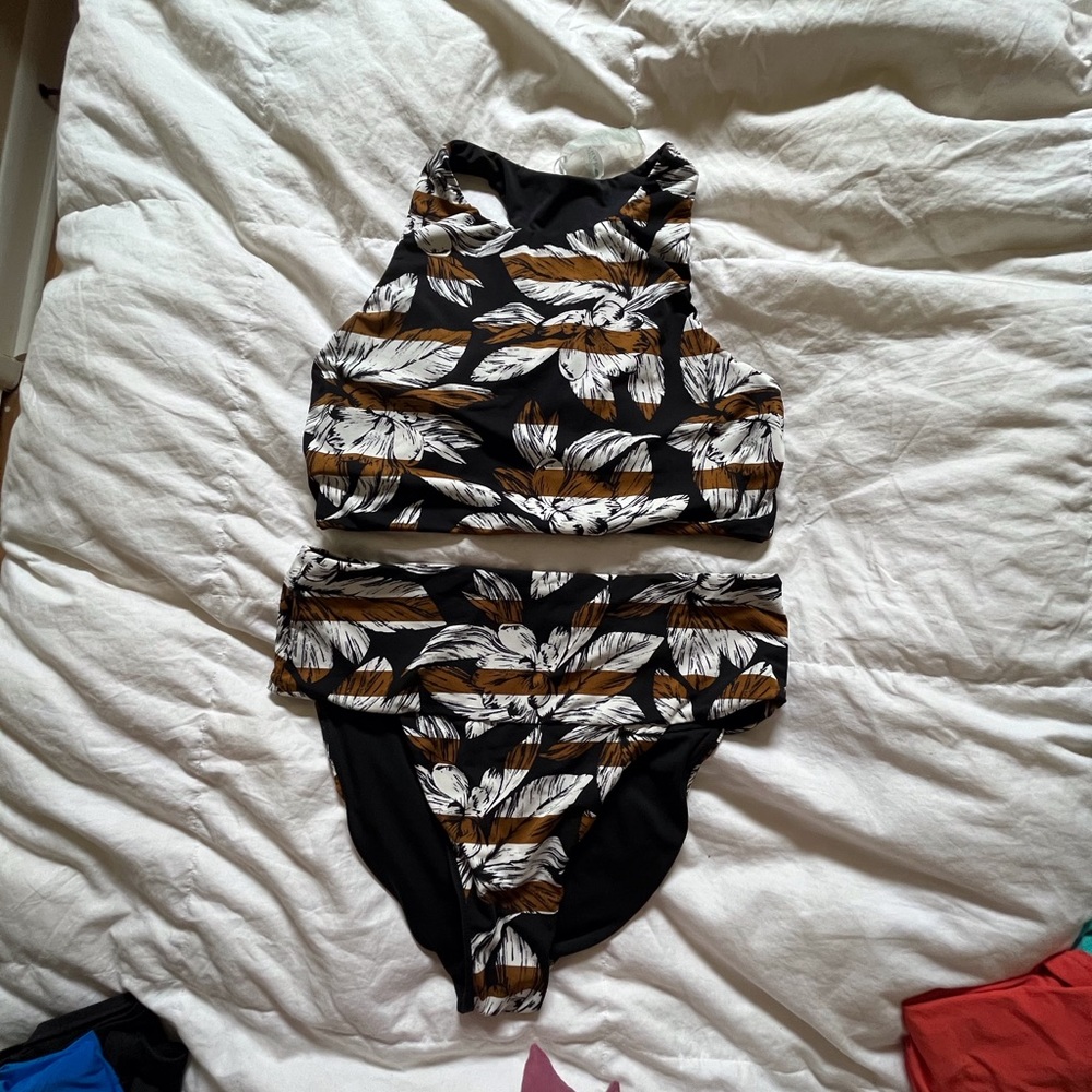 Carve Designs Bikini size large